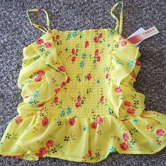 True Destiny | Ruffle Tank - Picture 2 of 2